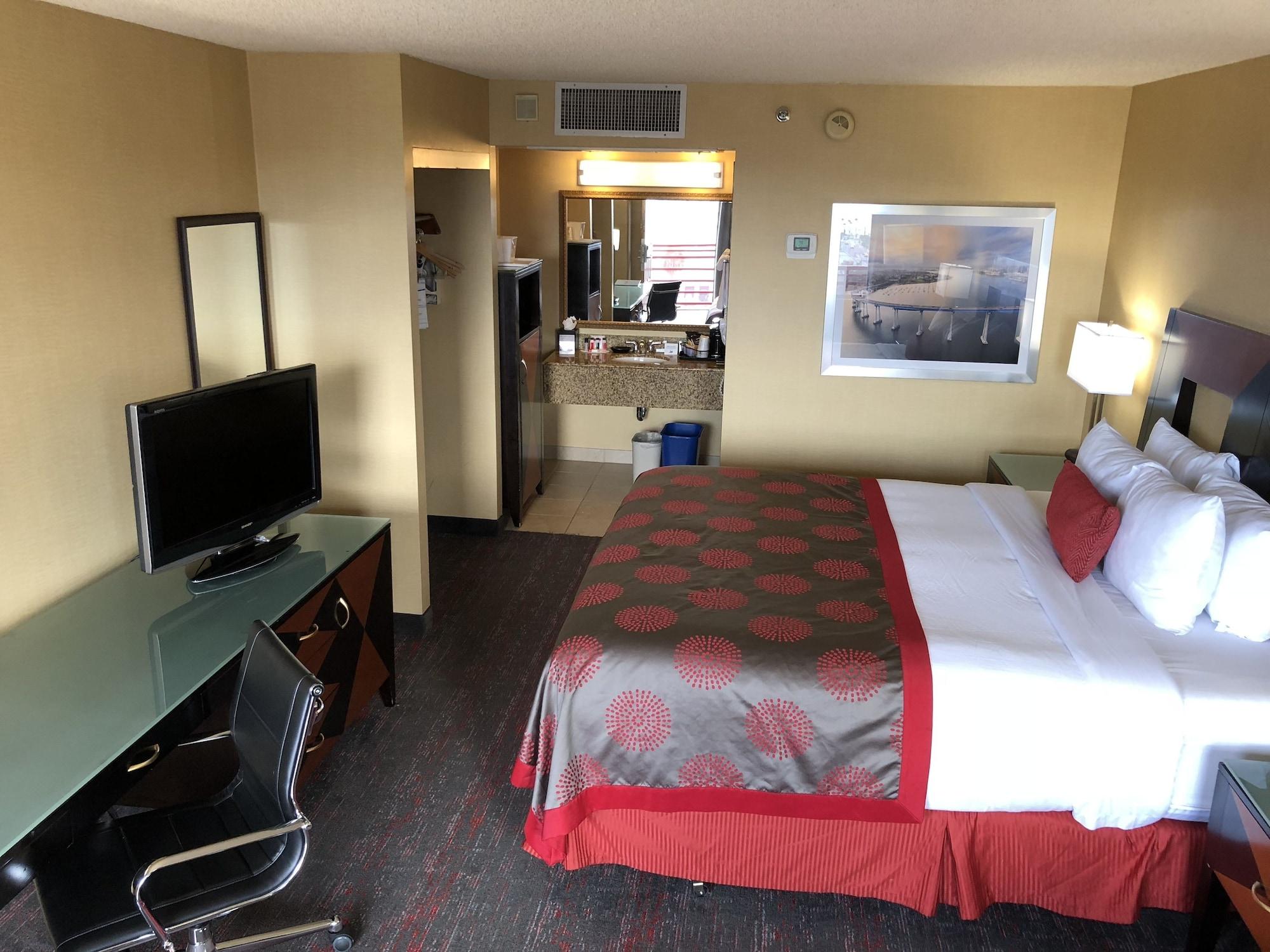 Ramada By Wyndham San Diego National City Dış mekan fotoğraf