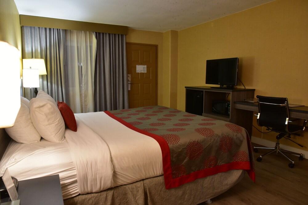 Ramada By Wyndham San Diego National City Dış mekan fotoğraf
