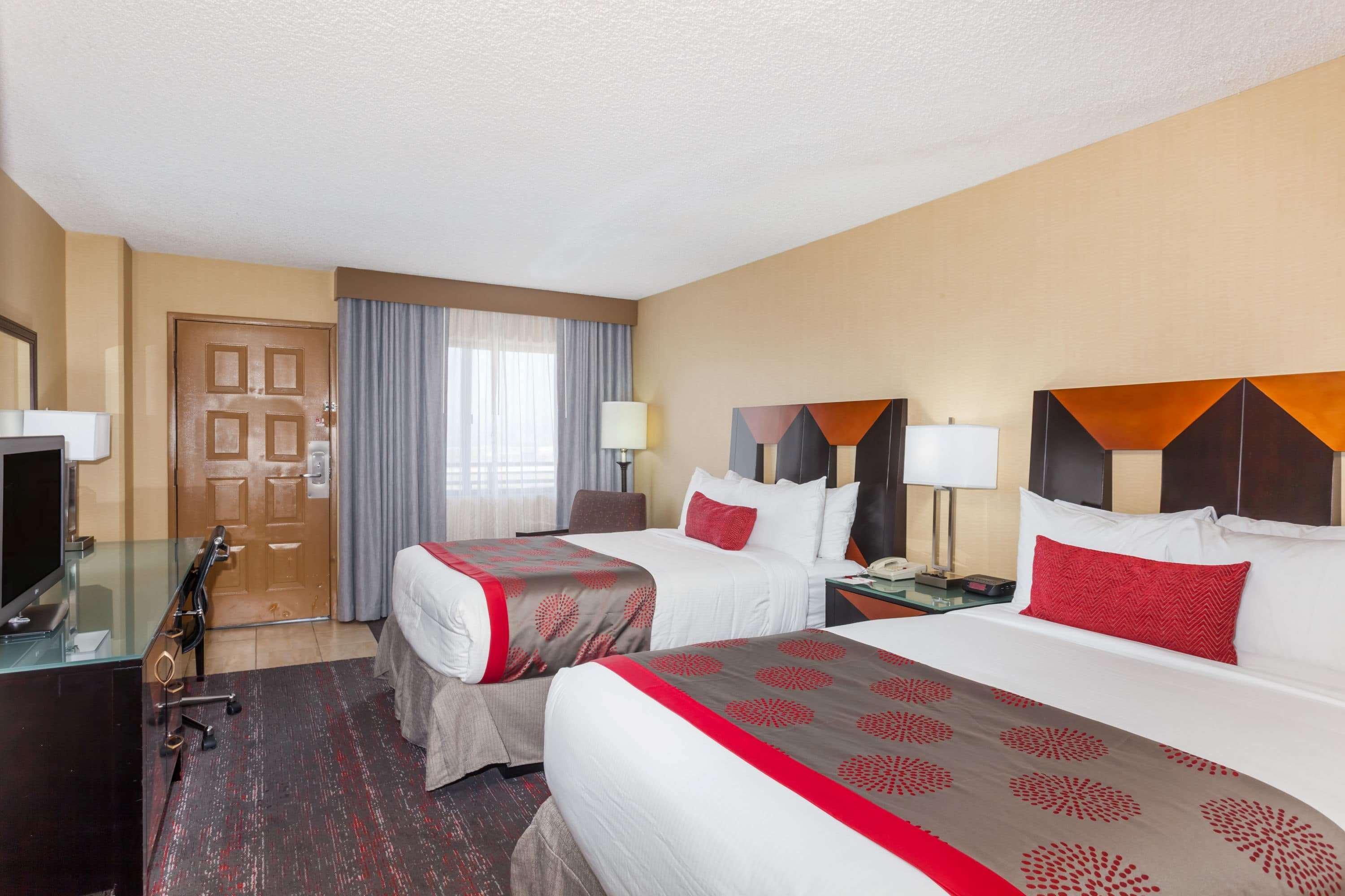 Ramada By Wyndham San Diego National City Dış mekan fotoğraf