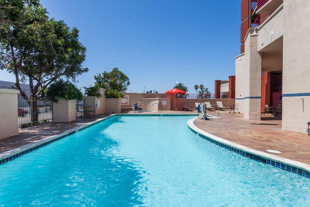 Ramada By Wyndham San Diego National City Dış mekan fotoğraf