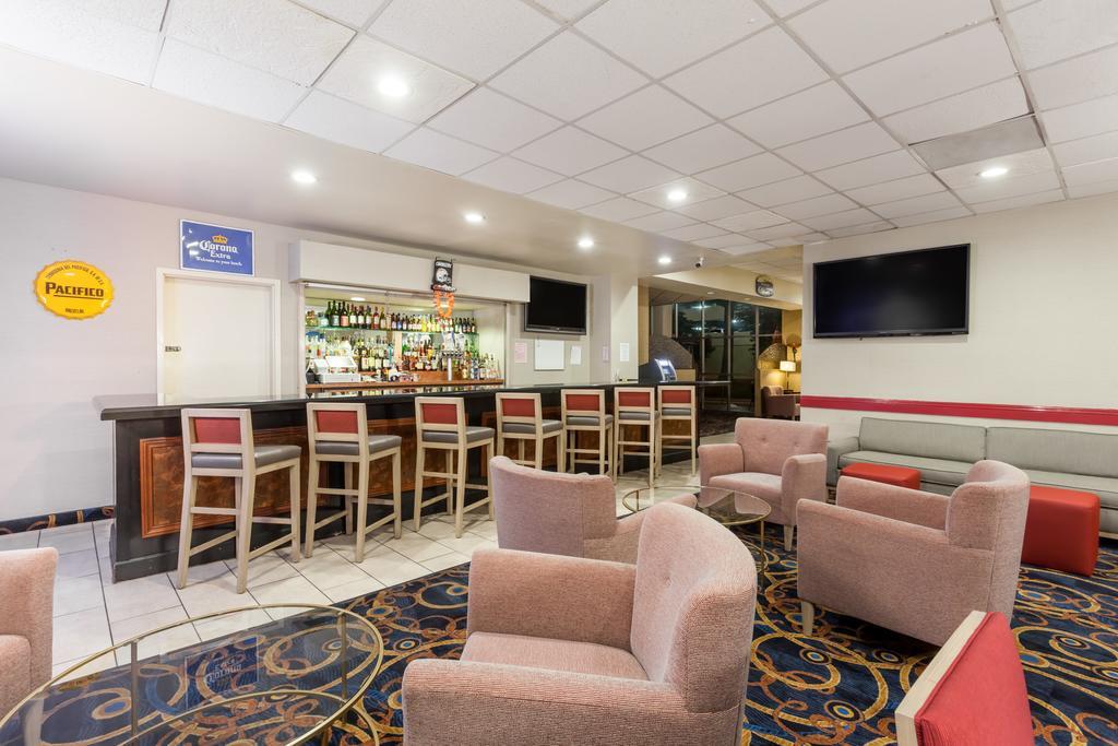 Ramada By Wyndham San Diego National City Dış mekan fotoğraf