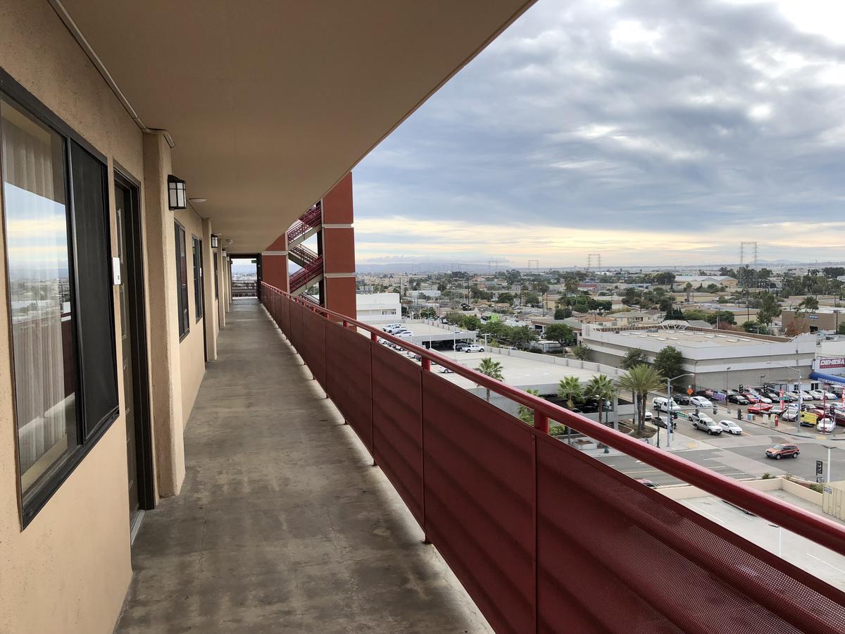 Ramada By Wyndham San Diego National City Dış mekan fotoğraf
