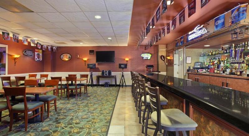 Ramada By Wyndham San Diego National City Dış mekan fotoğraf